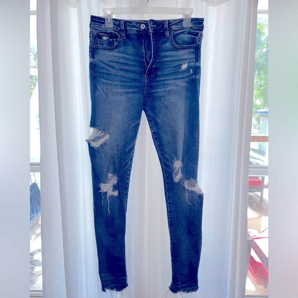 American Eagle Super Stretch Distressed Skinny Jeans